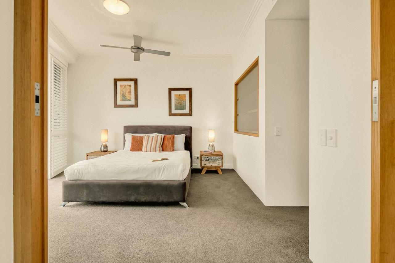 Apartment Waves 203 On Currumbin Gold Coast