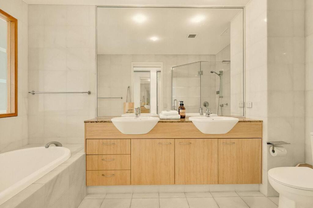 Apartment Waves 203 On Currumbin Gold Coast